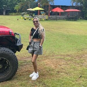 Meet your Posher, Abelardo